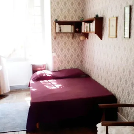 La Cure Du Maine Charles Bed & Breakfast