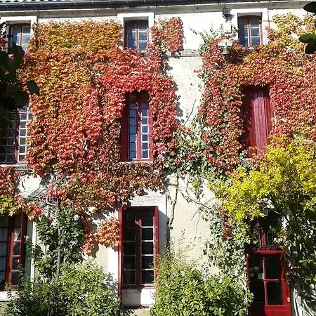 Bed & Breakfast La Cure Du Maine Charles Birac (Charente)