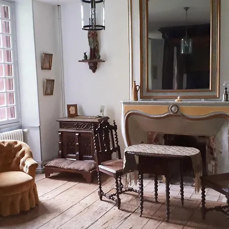 La Cure Du Maine Charles 2*