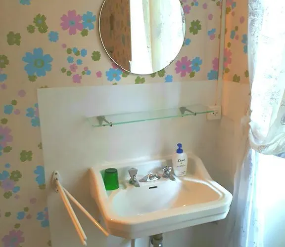 Bed & Breakfast La Cure Du Maine Charles