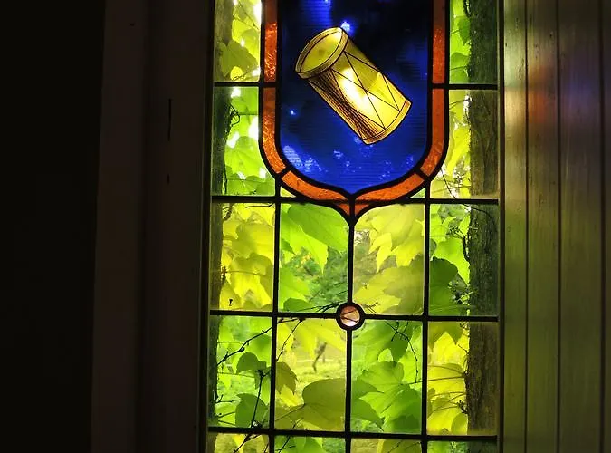 La Cure Du Maine Charles Bed & Breakfast 2*